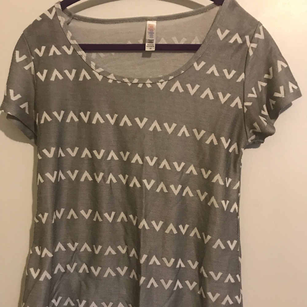 Lularoe classic tee